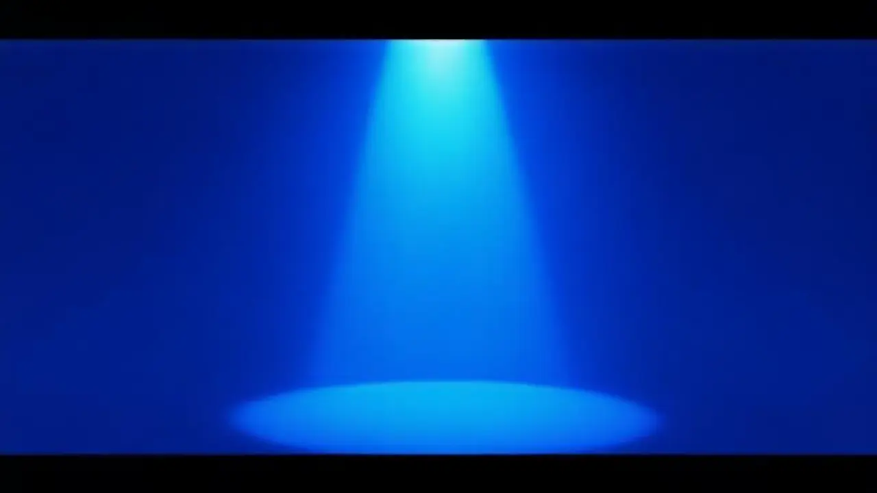 La luz se refleja en azul