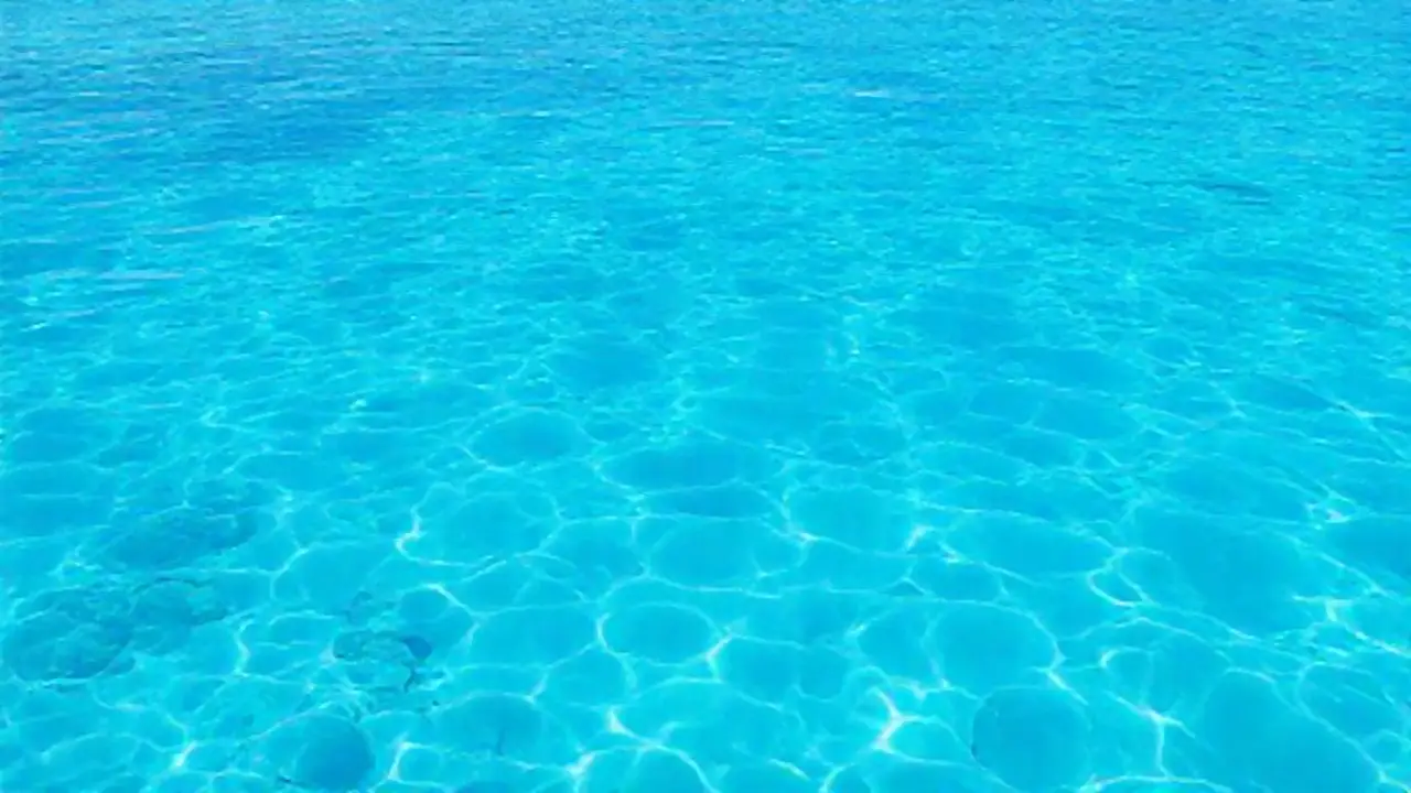 Agua turquesa infinita
