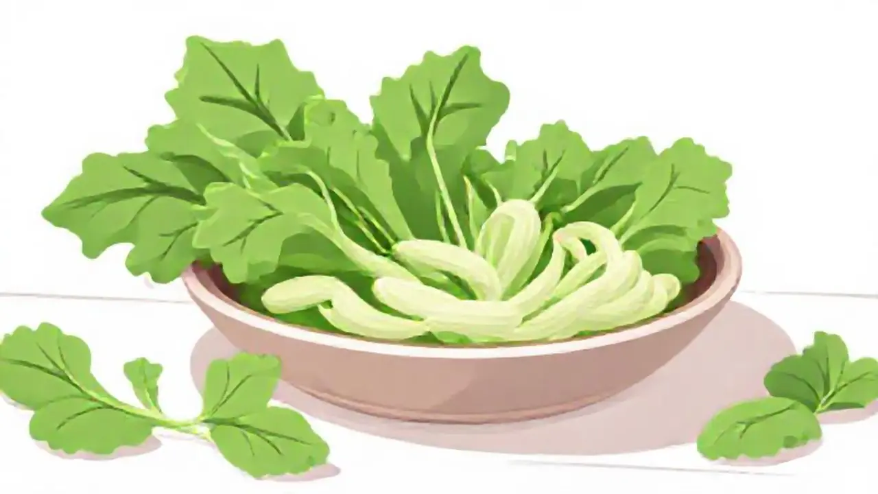 Ensalada verde sobre mesa blanca