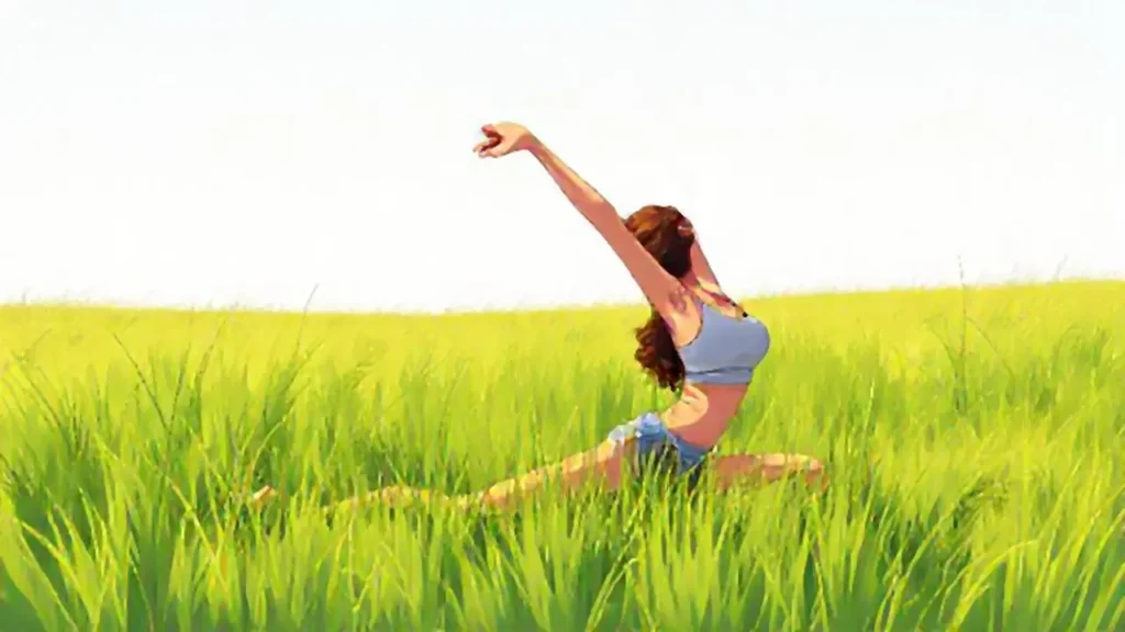 Mujer estirándose en el campo